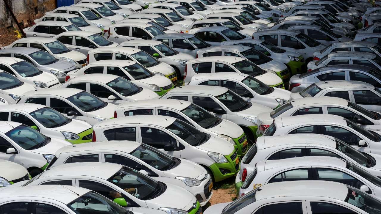 Read more about the article The Rise of Electric Cabs in Online Booking