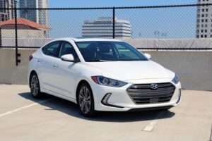 Read more about the article Customizable Tour Packages vs Fixed Itineraries: Which Is Better?